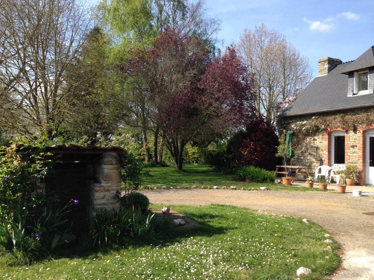 La Ville De Mainguy Josselin Exterior foto