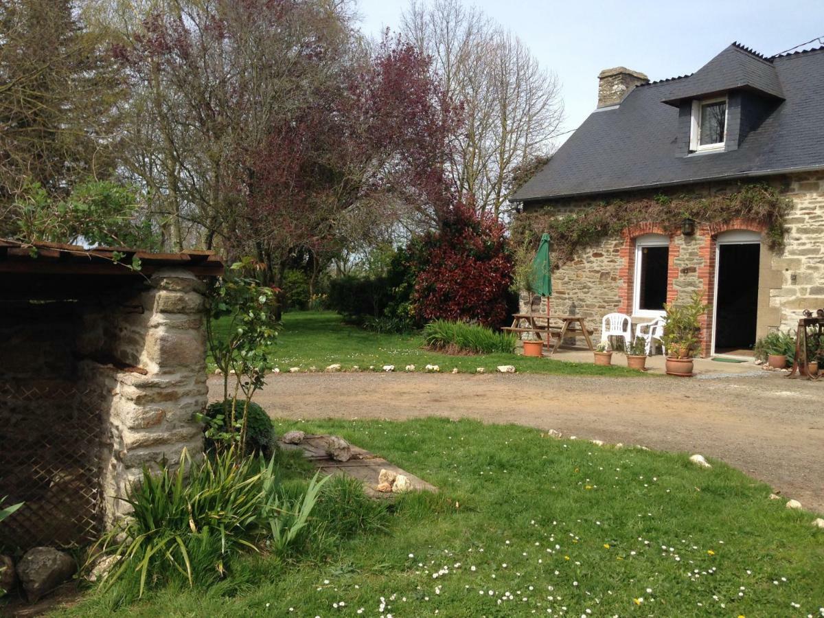 La Ville De Mainguy Josselin Exterior foto