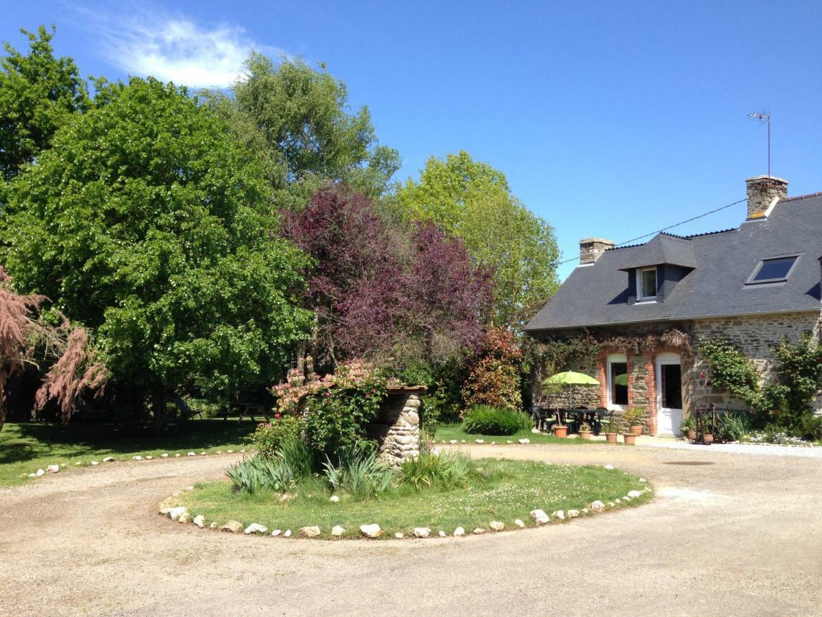 La Ville De Mainguy Josselin Exterior foto